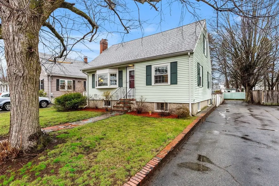 22 Bolton Street, Reading, MA 01867 - #2