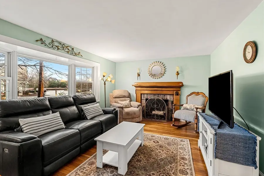 22 Bolton Street, Reading, MA 01867 - #3