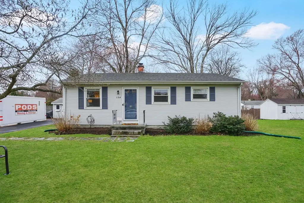 134 Newhouse St, Springfield, MA 01118 - #1