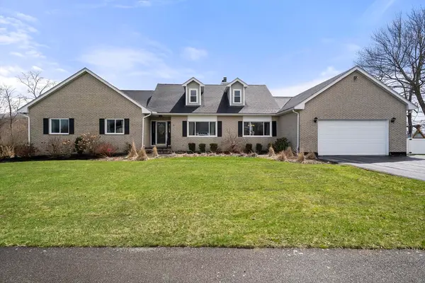 11 Broadmeadow Lane, Abington, MA 02351