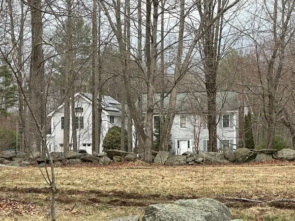 488 Jackson Rd, Hardwick, MA 01037