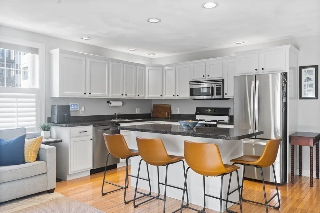 194 E St #1, Boston, MA 02127 - #1