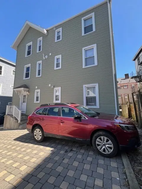 8 White Ave, Brookline, MA 02467 - #3