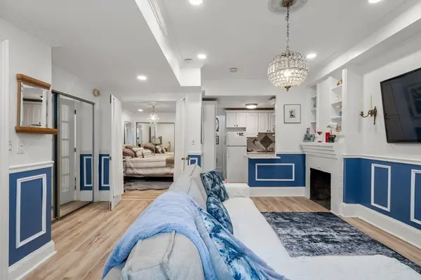 171 Beacon St #B2, Boston, MA 02116