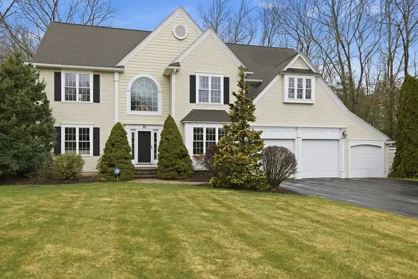 20 Huckleberry Rd, Hopkinton, MA 01748