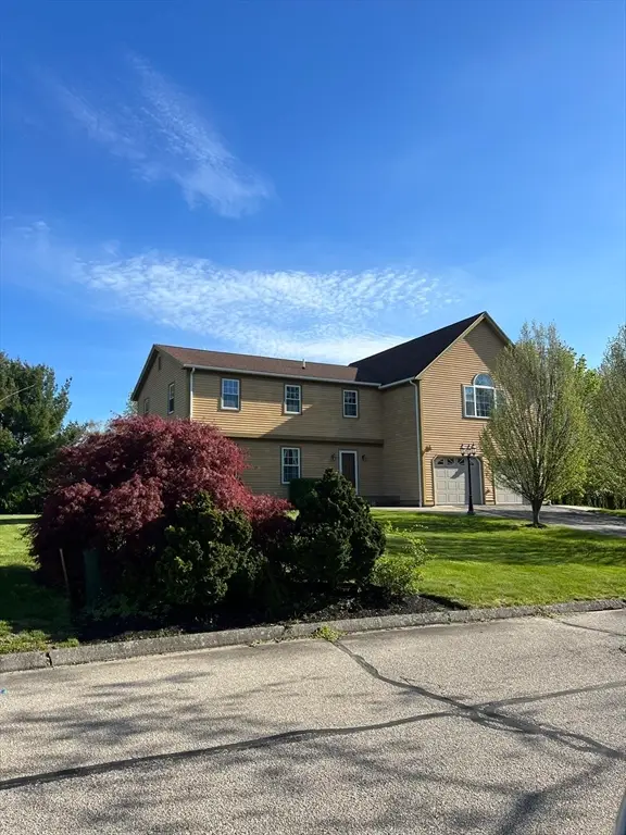 10 Jane Howland Dr, Seekonk, MA 02771 - #1