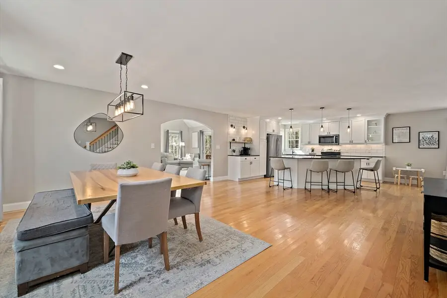 16 Farm St, Weymouth, MA 02190 - #3