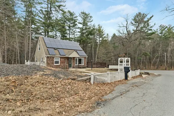 1 Mt Paul Road, Tyngsborough, MA 01879