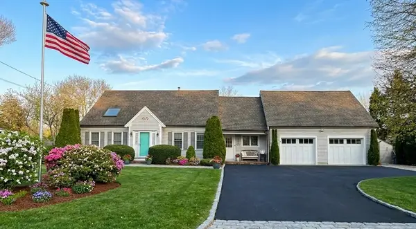 30 Elliott Rd, Barnstable, MA 02632