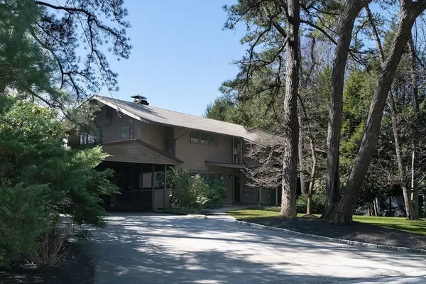 24 Barberry Rd, Lexington, MA 02421