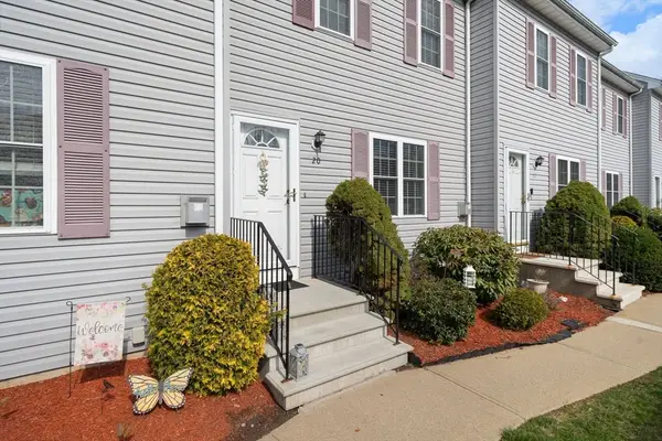 5239 N Main St #20, Fall River, MA 02720
