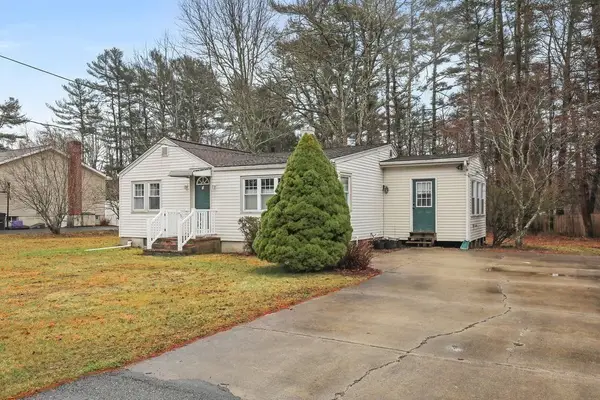 4 James Ave, Freetown, MA 02717