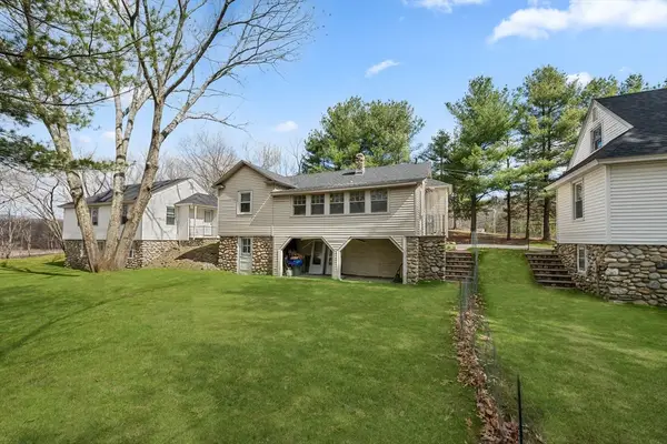 22 Shirley Ln, Shrewsbury, MA 01545