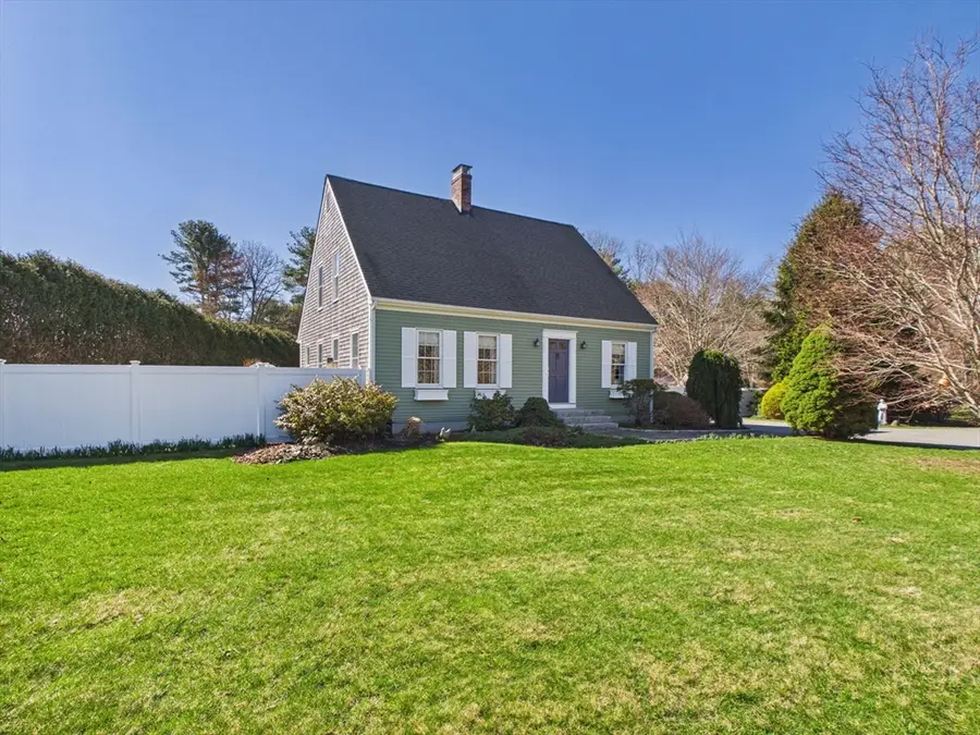 595 Old Westport Rd, Dartmouth, MA 02747 - #3