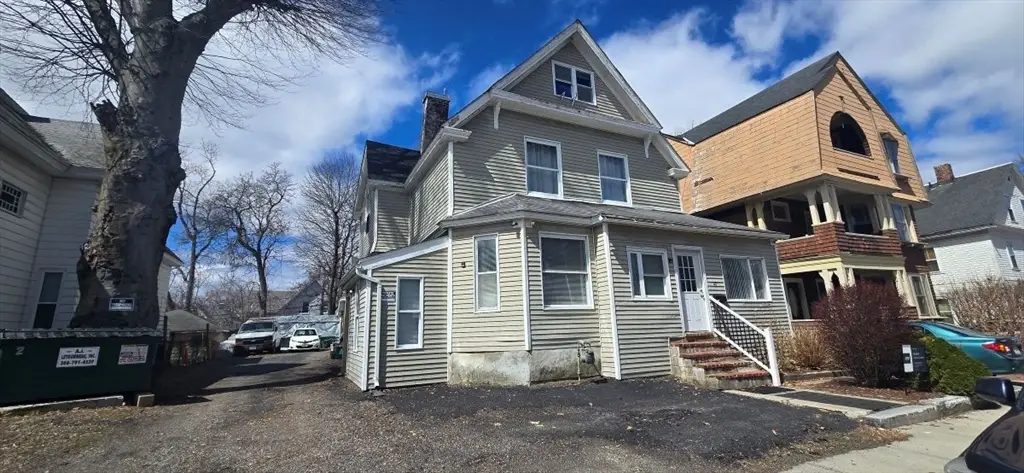 40 Hollywood St, Worcester, MA 01610 - #1