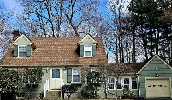 9 Howe Ave, Shrewsbury, MA 01545