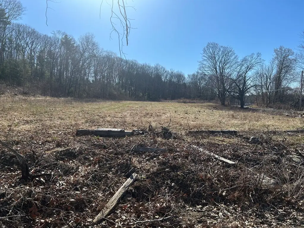 6 Sabin St, Belchertown, MA 01007 - #1