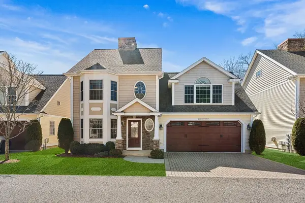 4 Kensington Way #4, Tewksbury, MA 01876