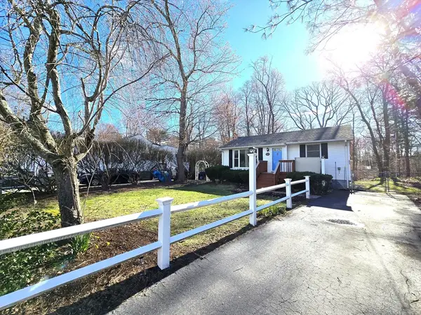 595 South St, Holbrook, MA 02343