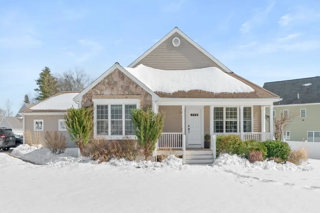 3 Parkview Ln, Brockton, MA 02302 - #1