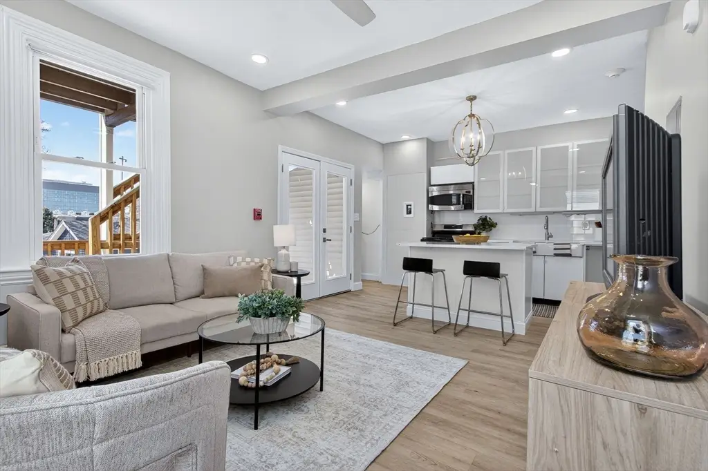 104 Thorndike St #2, Cambridge, MA 02141 - #1