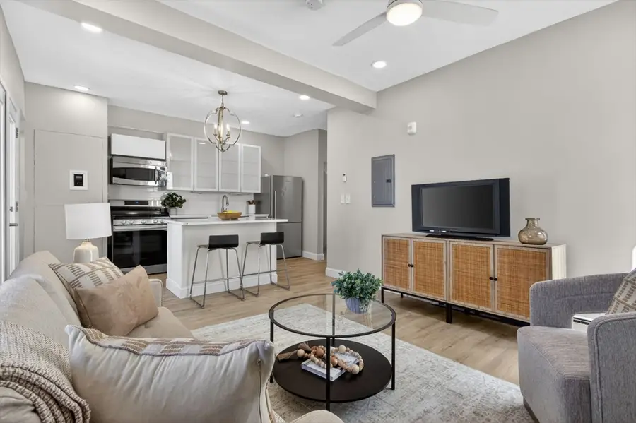 104 Thorndike St #2, Cambridge, MA 02141 - #3