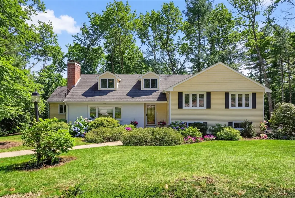 33 Algonquin Rd, Canton, MA 02021 - #1