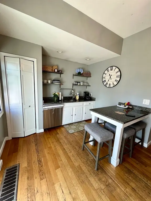 659 E 6th St, Boston, MA 02127 - #3