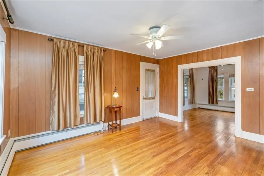 40 Congress St, Amesbury, MA 01913 - #3