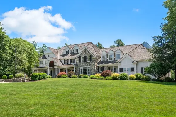 3 Stone Bridge Lane, Milton, MA 02186