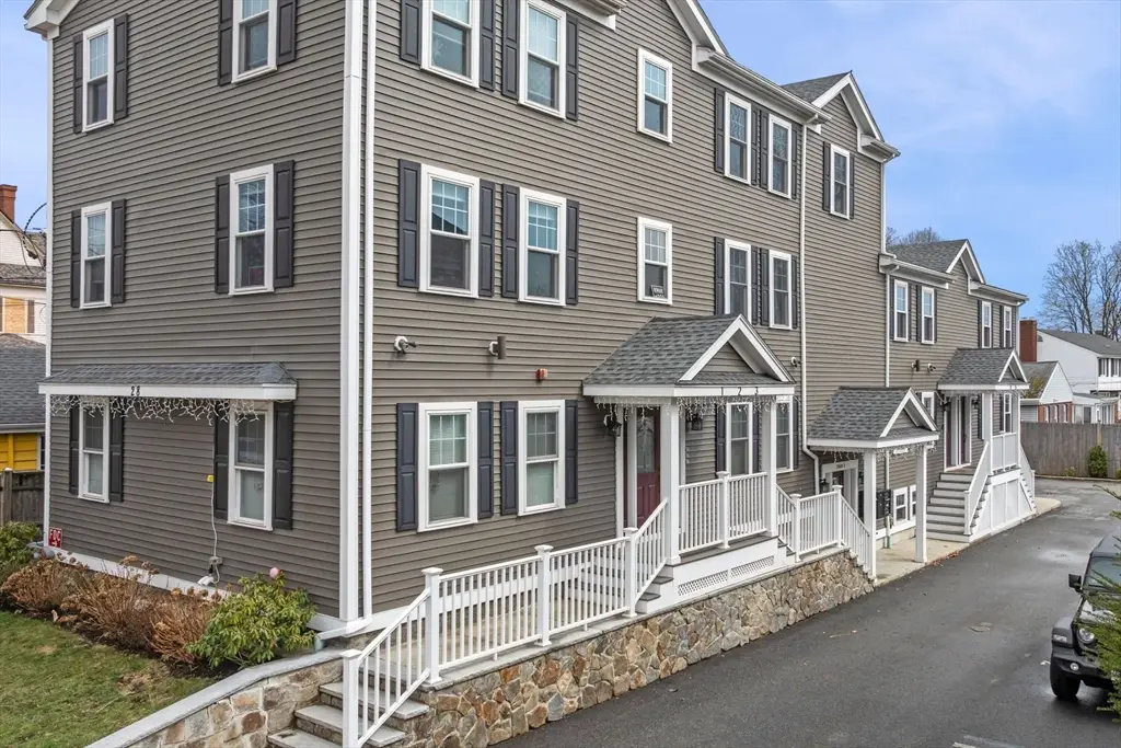 28 Baltimore St #4, Lynn, MA 01902 - #1
