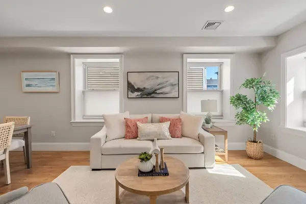 120 W 7th St #102, Boston, MA 02127