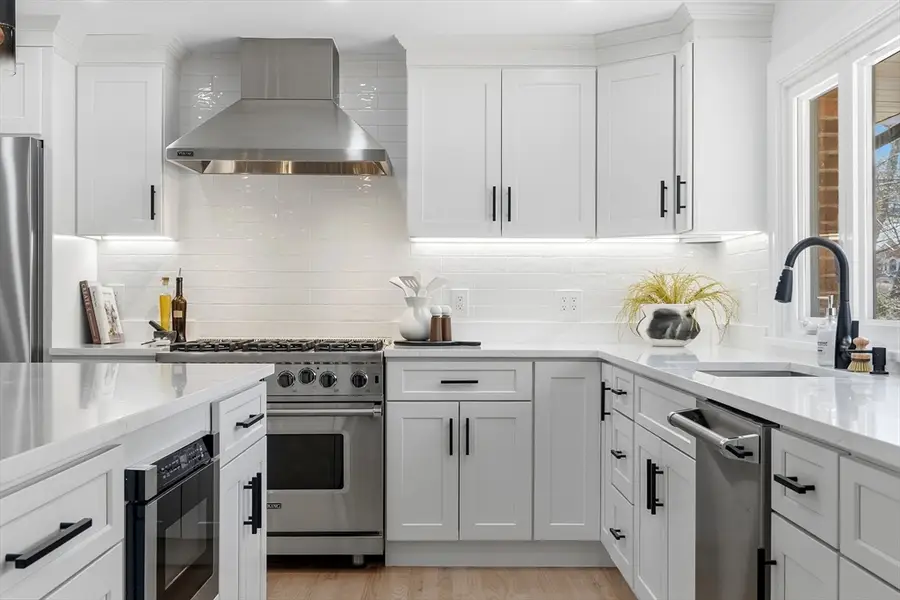 171 Shaw Rd, Chestnut Hill, MA 02467 - #3