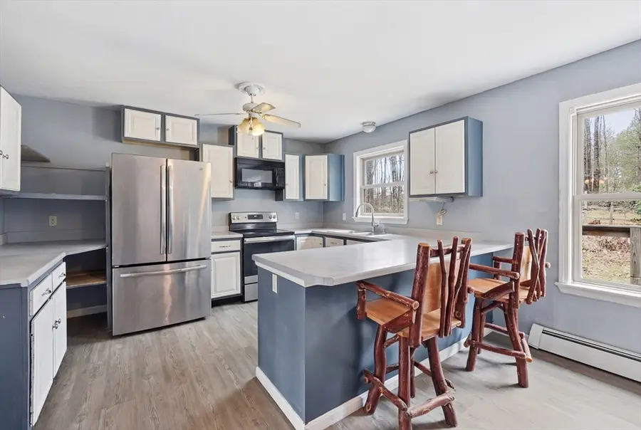 30 Cross St, Douglas, MA 01516 - #2