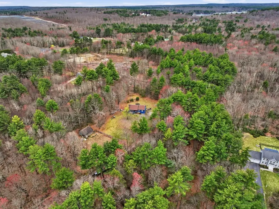 30 Cross St, Douglas, MA 01516 - #3