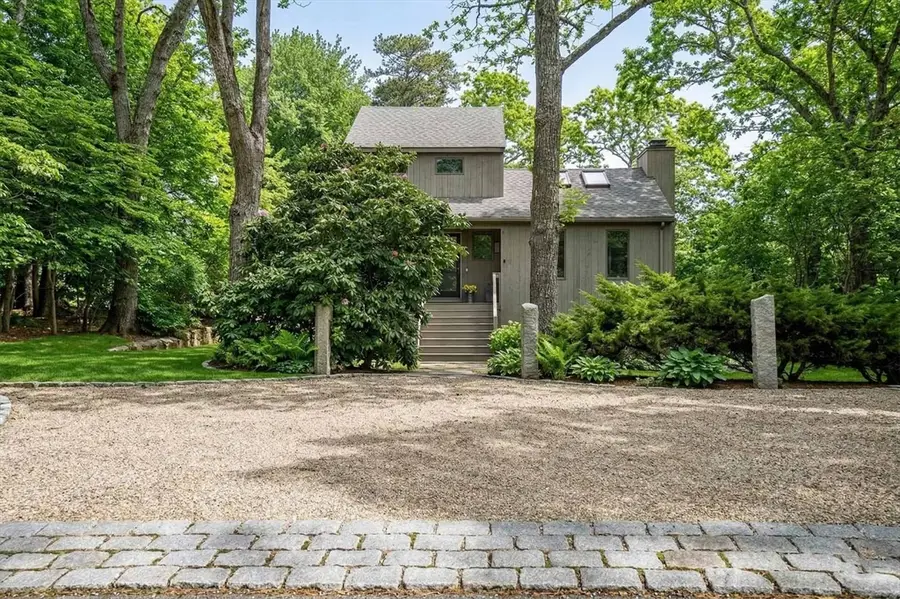 3 Hidden Cove Rd, Oak Bluffs, MA 02557 - #3