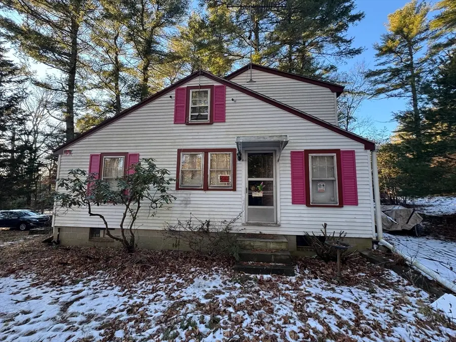 98 Medway St, Norfolk, MA 02056 - #3