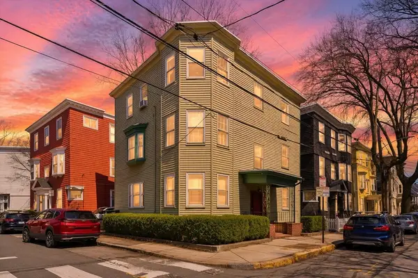 35 Eustis St, Cambridge, MA 02140