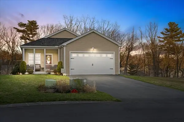 8 Tea Party Drive, Uxbridge, MA 01569