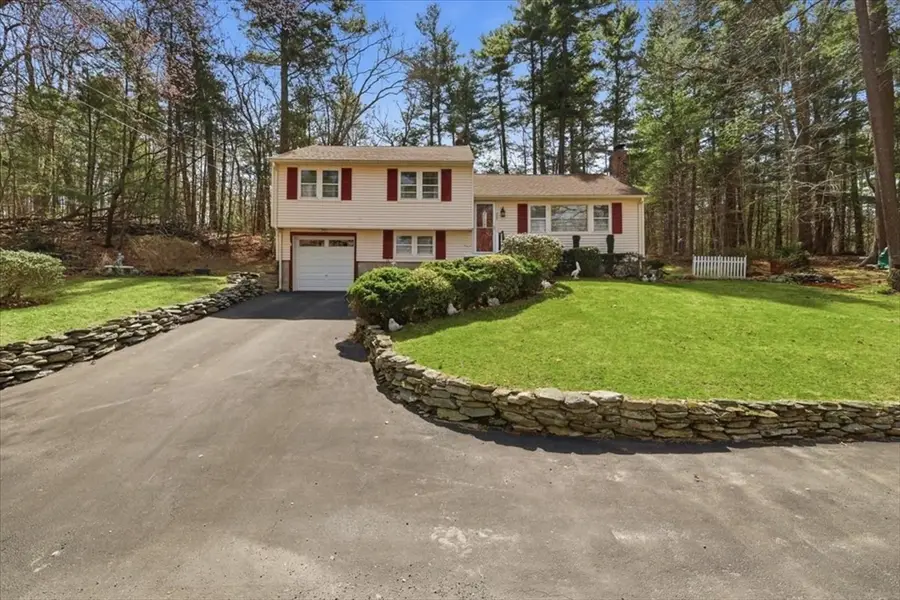 305 Plymouth St, Middleboro, MA 02346 - #3