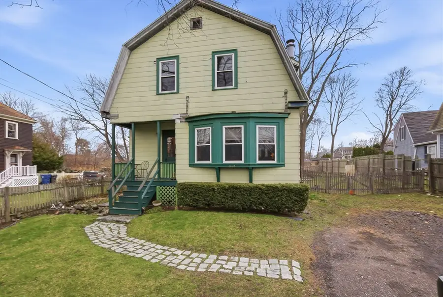 513 Maple St, Danvers, MA 01923 - #2