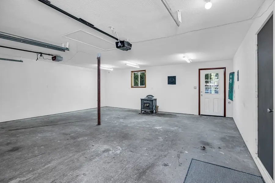 16 Shaggbark Drive, Southwick, MA 01077 - #3