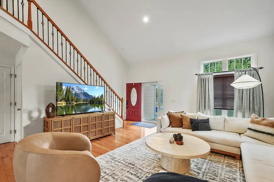 160 Apple Tree Lane, New Bedford, MA 02740 - #3