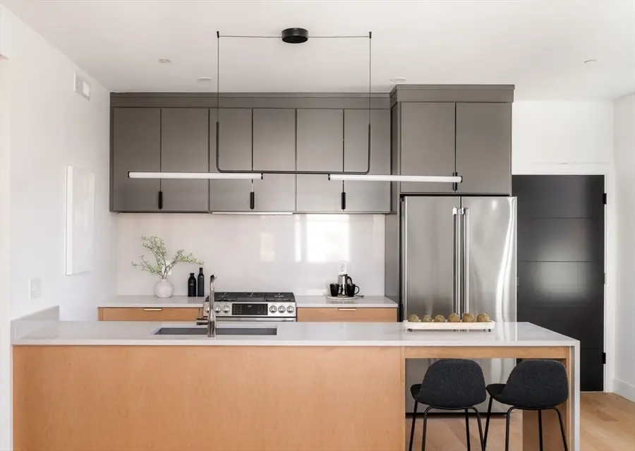 182 Tremont St. #5A, Somerville, MA 02143 - #2