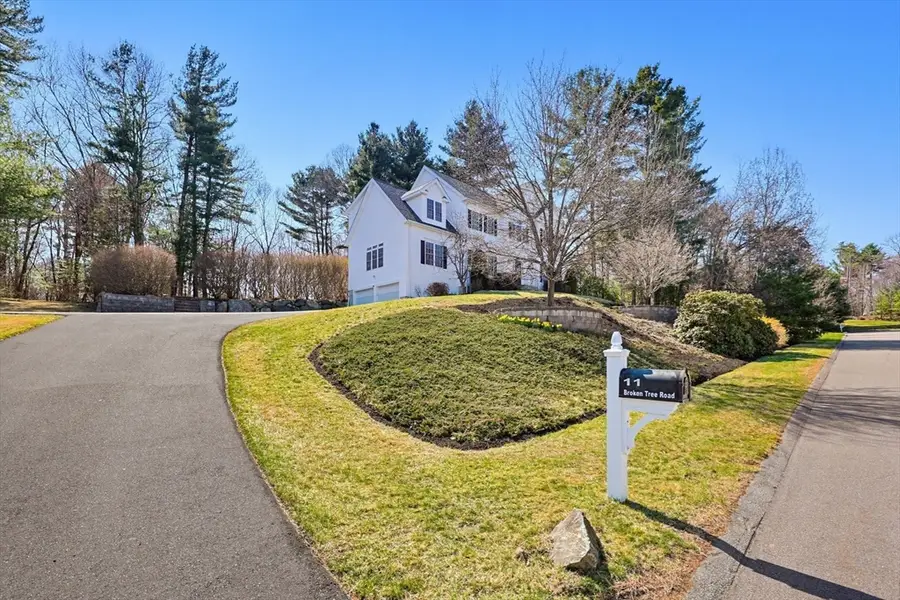 11 Broken Tree Road, Medway, MA 02053 - #2