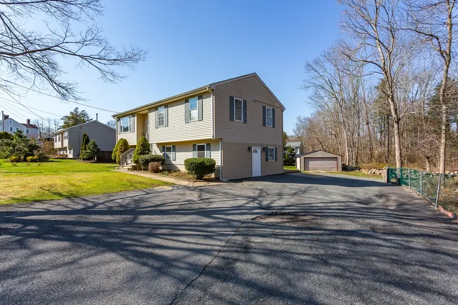 128 Old Westport Rd, Dartmouth, MA 02747 - #3