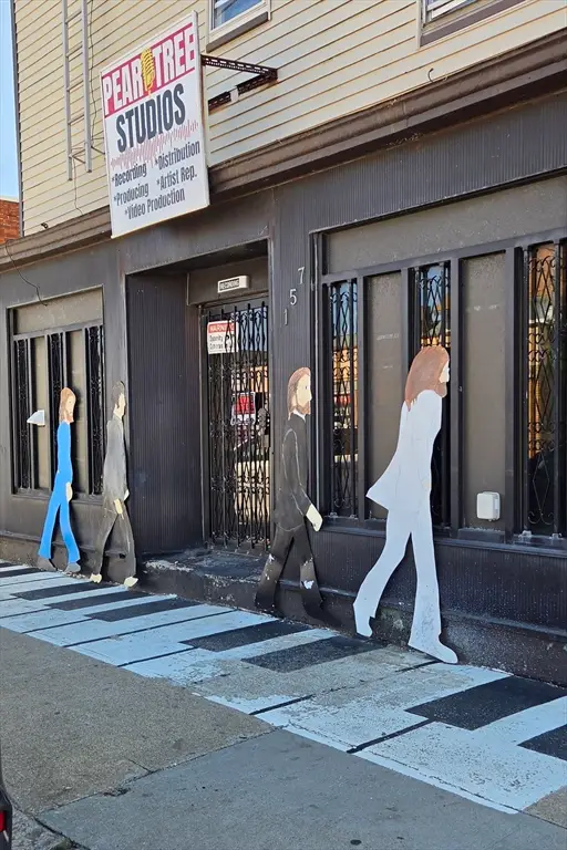 155 Rodman St, Fall River, MA 02721