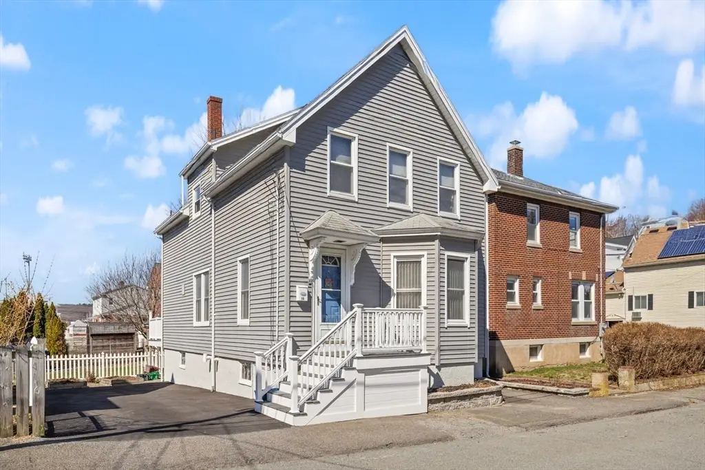 18 Hampden St, Gloucester, MA 01930 - #1