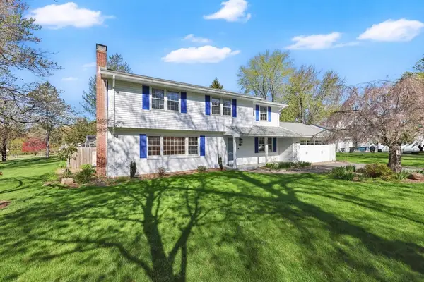 186 Viscount Rd, Longmeadow, MA 01106