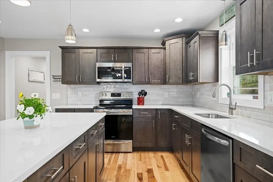 141 Thompson St, Palmer, MA 01069 - #2